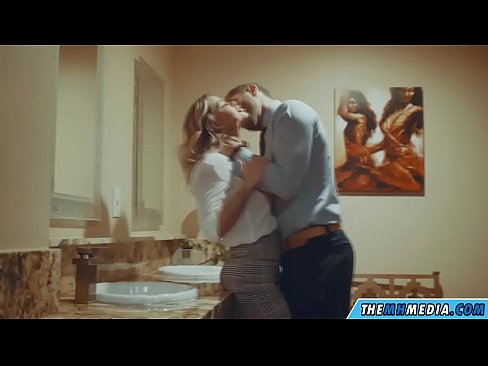 ❤️ Когато наедряла блондинка ви съблазни в обществена тоалетна ❌ Супер порно в bg.hentaidude.ru